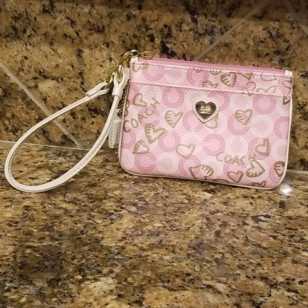 SOLD!!Coach Wristlet - 6x4.5 - Picture 1 of 9